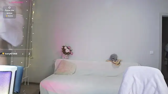 Snapshot of olliebells chatting on 23, 11, 2025 olliebells online show from 23, 11, 2025