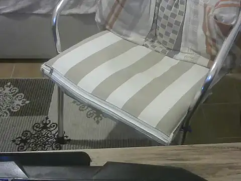 Snapshot of ellsaBunny chatting on 28, 11, 2025 ellsaBunny online show from 28, 11, 2025