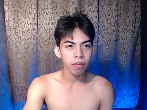 Snapshot of Urhotsilverboy chatting on 10, 11, 2025 Urhotsilverboy online show from 10, 11, 2025