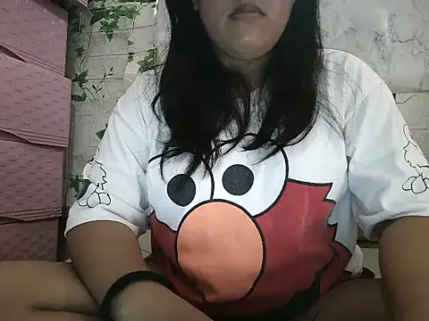 Snapshot of fluffy_raa chatting on 24, 2, 2026 fluffy raa online show from 24, 2, 2026