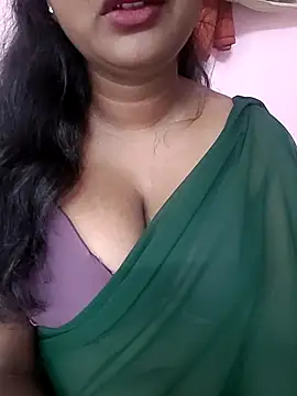 Snapshot of Keerthee_ chatting on 6, 11, 2025 Keerthee online show from 6, 11, 2025