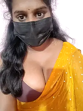 Snapshot of Keerthee_ chatting on 16, 11, 2025 Keerthee online show from 16, 11, 2025