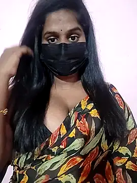 Snapshot of Keerthee_ chatting on 17, 11, 2025 Keerthee online show from 17, 11, 2025