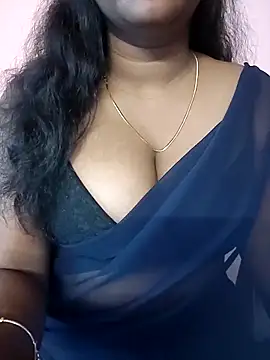 Snapshot of Keerthee_ chatting on 19, 12, 2025 Keerthee online show from 19, 12, 2025