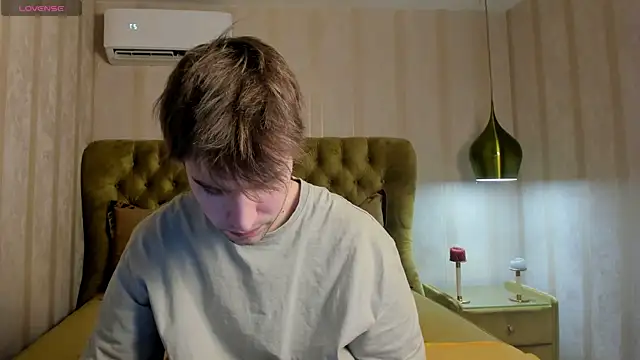 Snapshot of JonnahHell chatting on 19, 11, 2025 JonnahHell online show from 19, 11, 2025