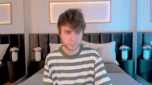 Snapshot of JonnahHell chatting on 19, 12, 2025 JonnahHell online show from 19, 12, 2025