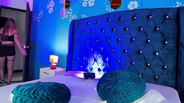 violet smith2 online show from 5, 1, 2026