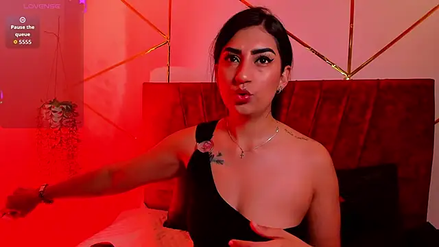 Snapshot of Paris_Evans_ chatting on 16, 12, 2025 Paris Evans online show from 16, 12, 2025