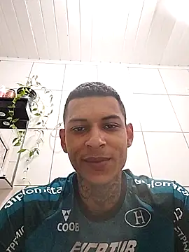 Snapshot of oPretin013 chatting on 7, 11, 2025 oPretin013 online show from 7, 11, 2025