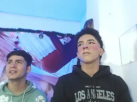 Snapshot of Lovers_Spicy chatting on 4, 12, 2025 Lovers Spicy online show from 4, 12, 2025