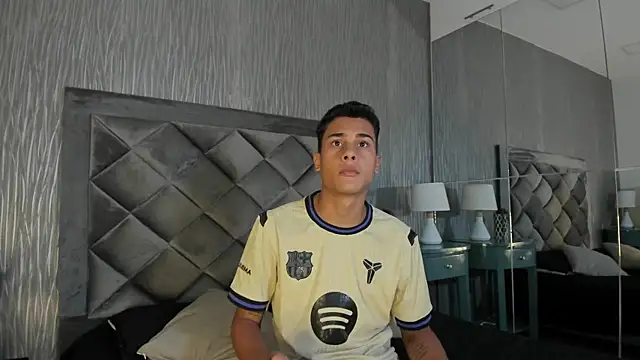 Dominic Burk online show from 6, 11, 2025