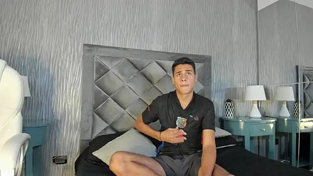 Dominic Burk online show from 7, 11, 2025