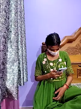 Snapshot of Student12th chatting on 17, 11, 2025 Student12th online show from 17, 11, 2025