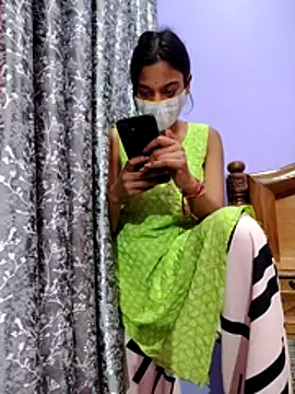 Snapshot of Student12th chatting on 23, 11, 2025 Student12th online show from 23, 11, 2025