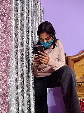 Snapshot of Student12th chatting on 28, 11, 2025 Student12th online show from 28, 11, 2025