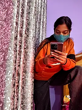 Snapshot of Student12th chatting on 4, 12, 2025 Student12th online show from 4, 12, 2025