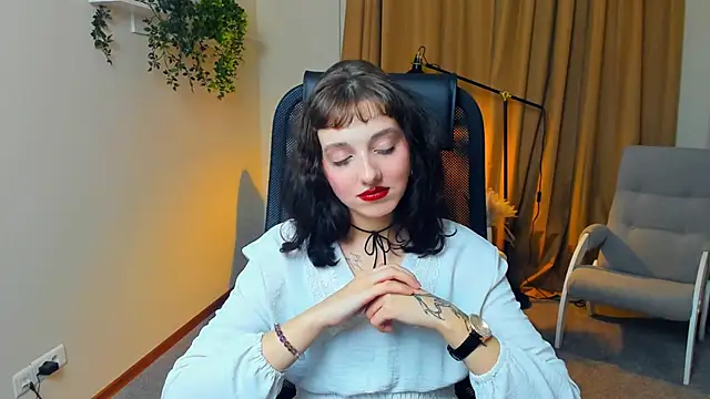 Snapshot of JannLedain chatting on 6, 11, 2025 JannLedain online show from 6, 11, 2025