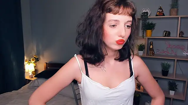 Snapshot of JannLedain chatting on 10, 11, 2025 JannLedain online show from 10, 11, 2025