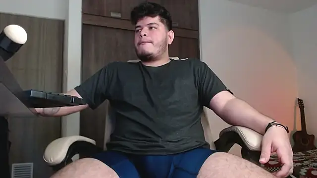 Snapshot of Dante_Bonett chatting on 8, 11, 2025 Dante Bonett online show from 8, 11, 2025