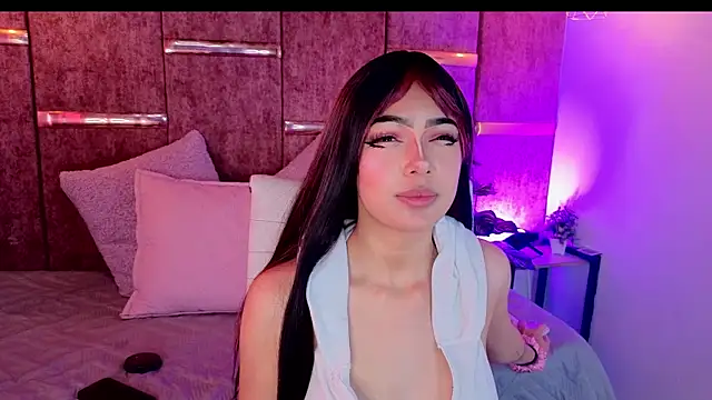 Snapshot of _ViolletteNoir_ chatting on 16, 11, 2025 ViolletteNoir online show from 16, 11, 2025