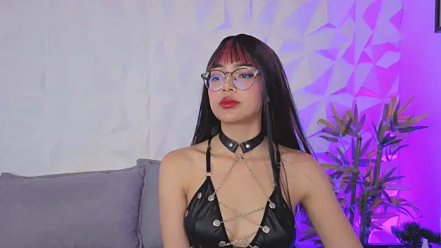 Snapshot of _ViolletteNoir_ chatting on 13, 12, 2025 ViolletteNoir online show from 13, 12, 2025