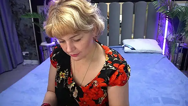 Snapshot of AmaraNights chatting on 12, 11, 2025 AmaraNights online show from 12, 11, 2025