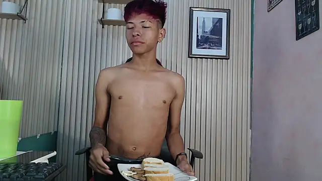 Snapshot of Tessachains_2_ chatting on 14, 11, 2025 Tessachains 2 online show from 14, 11, 2025