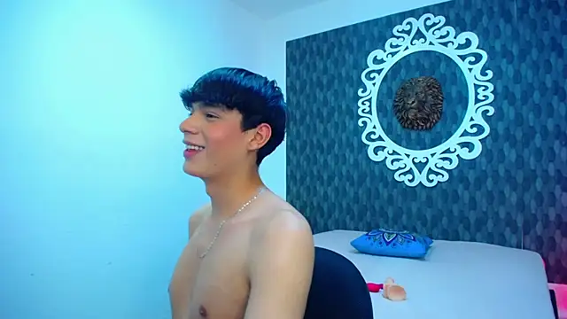 Snapshot of Isaac_Kurtt chatting on 7, 11, 2025 Isaac Kurtt online show from 7, 11, 2025