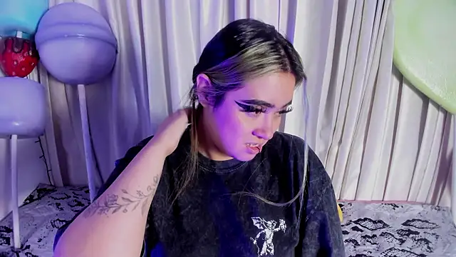 Lilith Zenith  online show from 9, 2, 2026