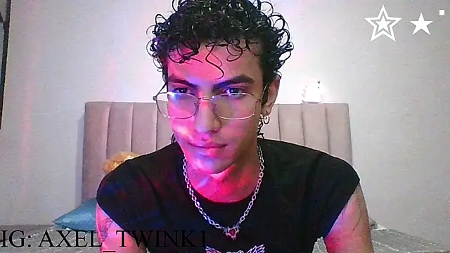 Snapshot of axel_love13 chatting on 24, 2, 2026 axel love13 online show from 24, 2, 2026