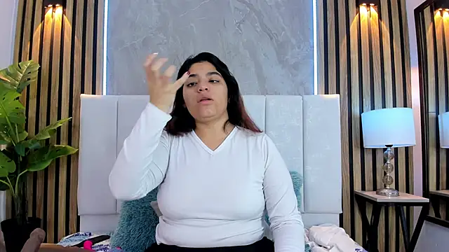 Snapshot of Carlotta_de_velour chatting on 10, 1, 2026 Carlotta de velour online show from 10, 1, 2026