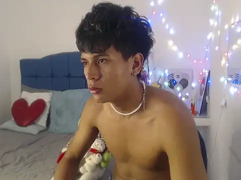 Snapshot of Valentino_Lane chatting on 3, 12, 2025 Valentino Lane online show from 3, 12, 2025