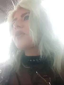 Snapshot of Hollywouldd chatting on 10, 11, 2025 Hollywouldd online show from 10, 11, 2025