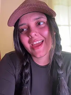 Snapshot of candicewest_ chatting on 23, 4, 2026 candicewest online show from 23, 4, 2026