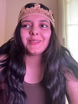 Snapshot of candicewest_ chatting on 5, 5, 2026 candicewest online show from 5, 5, 2026