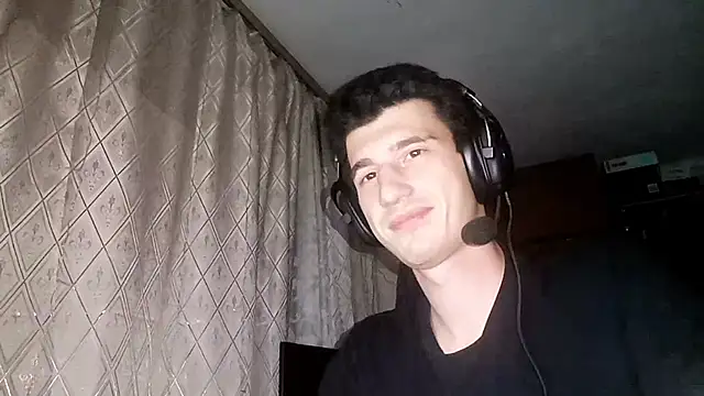 Snapshot of JamesLagerfeld chatting on 13, 11, 2025 JamesLagerfeld online show from 13, 11, 2025