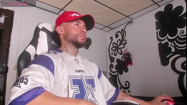 Snapshot of couple-hothot chatting on 11, 11, 2025 couple-hothot online show from 11, 11, 2025