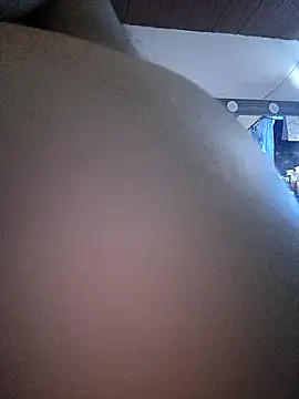 Lunaescarlataa online show from 8, 11, 2025