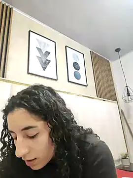 Snapshot of DemiJones_ chatting on 13, 11, 2025 DemiJones online show from 13, 11, 2025