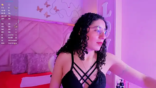 Snapshot of DemiJones_ chatting on 19, 11, 2025 DemiJones online show from 19, 11, 2025