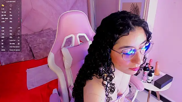 Snapshot of DemiJones_ chatting on 26, 11, 2025 DemiJones online show from 26, 11, 2025