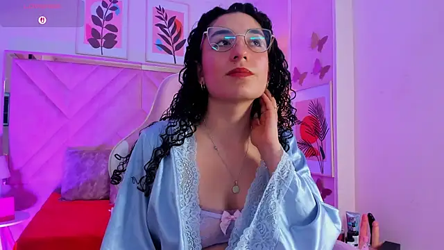 Snapshot of DemiJones_ chatting on 17, 12, 2025 DemiJones online show from 17, 12, 2025