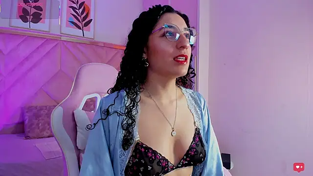 Snapshot of DemiJones_ chatting on 11, 1, 2026 DemiJones online show from 11, 1, 2026