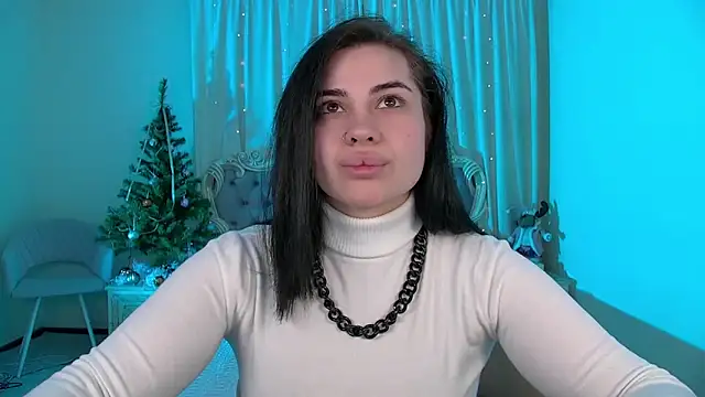 Snapshot of AdrianaTorres chatting on 19, 12, 2025 AdrianaTorres online show from 19, 12, 2025