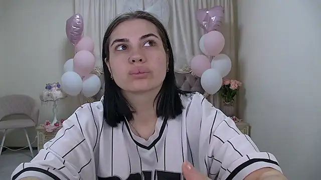 AdrianaTorres online show from 27, 2, 2026