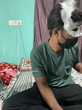 Snapshot of leenaboy@xh chatting on 29, 11, 2025 leenaboyxh online show from 29, 11, 2025