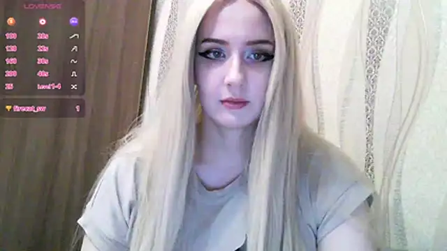 Nikki Rose online show from 2, 12, 2025