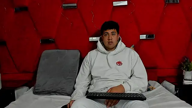 Snapshot of Emmaanddarling chatting on 15, 1, 2026 Emmaanddarling online show from 15, 1, 2026