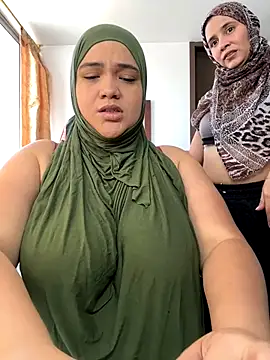 Snapshot of sweetmuslim01 chatting on 21, 9, 2025 sweetmuslim01 online show from 21, 9, 2025