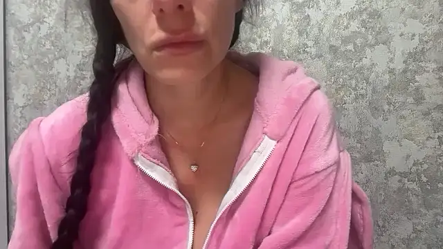 Angelinaa19 online show from 2, 3, 2026